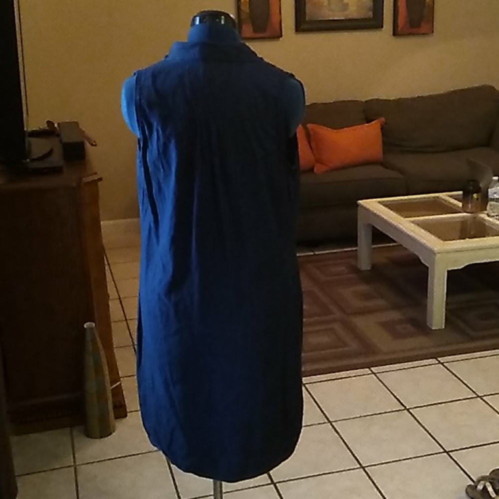 Dress - Picture 2 of 2